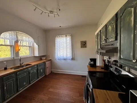 Breaking Free LLC - interior photo
