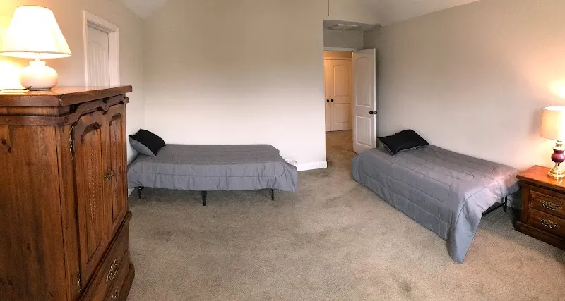 Sunrise Sober Living - Photo 5
