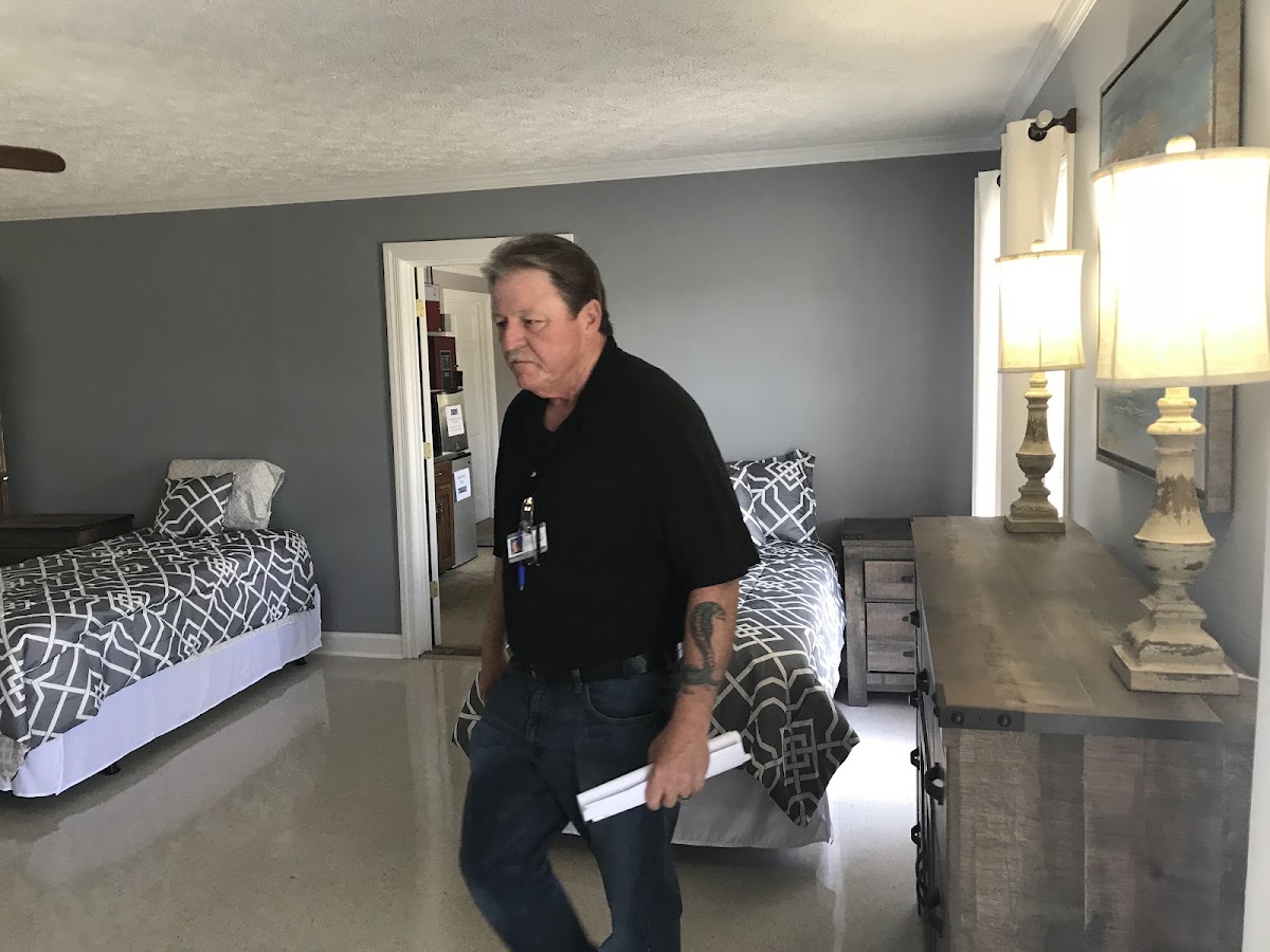 Freeman Sober Living - Photo 3