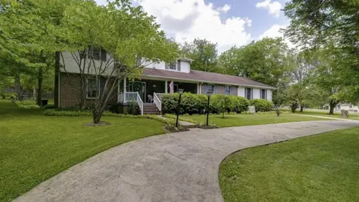 Exterior view of Nashville sober living home — tree