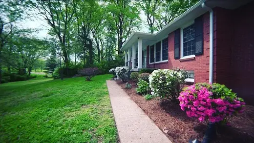 Exterior view of Nashville treatment center — house